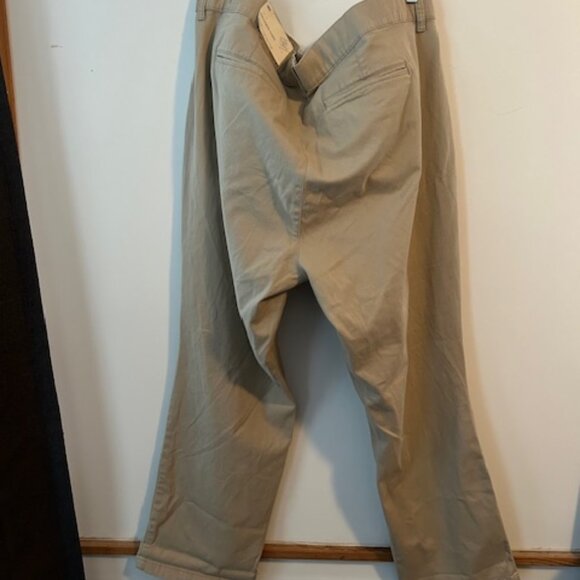 St. John's Bay Khaki Girlfriend Biscotti Mid-rise Chino pants, siz 18W - Picture 3 of 5
